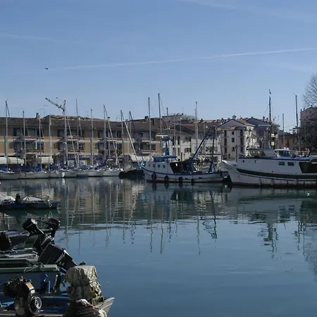 Eleonora Apartment